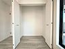 収納：【Bedroom】クローゼット完備で収納力◎。家具の配置もしやすい機能的な洋室です。