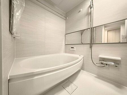 【Bathroom】リラックスできる空間で、一日の疲れを癒し、心身共にリフレッシュできます。