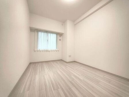 【Bedroom】主寝室や子ども部屋、在宅ワークにも使える洋室。暮らしに合わせて自由にレイアウトできます。
