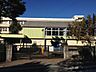 周辺：大穴小学校 440m