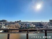 天気が晴れている時は外を見てリフレッシュで心地よい空間に・・・