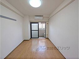 JR山陰本線 亀岡駅 徒歩14分の賃貸マンション 1階1Kのリビング/ダイニング