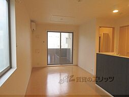 キャトルセゾン 1階1LDKのリビング/ダイニング