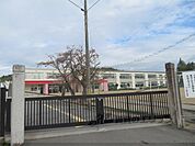 六人部小学校まで2400メートル