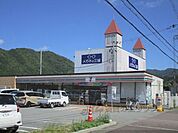 セブンイレブン　篠山大沢店まで850メートル