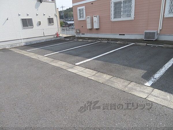 駐車場：駐車場