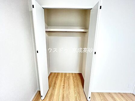 適材適所の収納付きです。