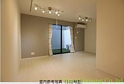 東急東横線 都立大学駅 徒歩7分の賃貸マンション 1階2LDKのリビング/ダイニング