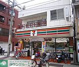 セブンイレブン 徒歩5分。 370m