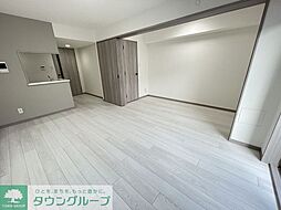 ディアレイシャス等々力 4階1LDKのリビング/ダイニング