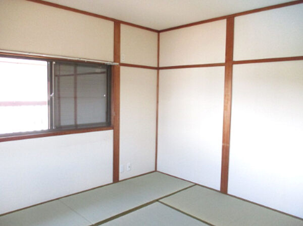 画像28:柔らかい畳が心地よい和室
