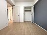 洋室：4.8帖の洋室。便利で嬉しいクローゼット付き！お部屋がすっきりまとまります！