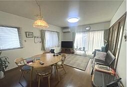 中古戸建　赤江 5LDKのリビング/ダイニング