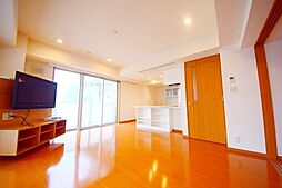 みなとみらい線 みなとみらい駅 徒歩6分の賃貸マンション 8階1LDKのリビング/ダイニング