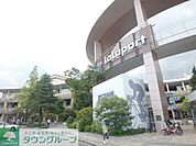ららぽーと横浜 徒歩15分。 1160m