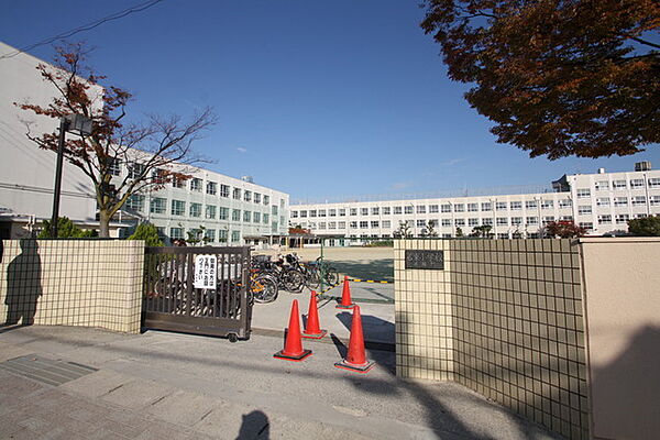 画像27:名古屋市立名東小学校