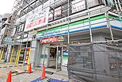 ファミリーマート　東山公園駅前店