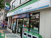 ファミリーマート高円寺駅東店 徒歩9分。コンビニ 680m