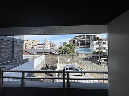 南東向き、陽当たり、通風良好なので洗濯物がよく乾きそうです!