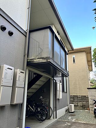 落ち着いた色合...