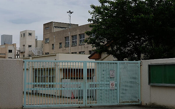 画像18:【小学校】大阪市立中本小学校まで520ｍ