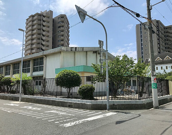 画像26:【小学校】大阪市立みどり小学校まで438ｍ