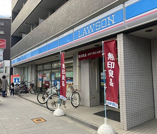 【コンビニエンスストア】ローソン 今福鶴見駅東店まで356ｍ