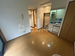 Lumiere 103 1階ワンルームのリビング/ダイニング