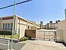 周辺：名古屋市立なごや小学校【校訓】「あかるく　なかよく　すこやかに」・校章　デザイン意味・・3校がひとつになり、なかよく伸びやかに学んでいく様子を頭文字のNで表しました。 950m