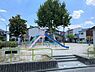 周辺：【成願寺西部公園】神社が隣接した公園です。遊具は滑り台2台、ブランコ、砂場があります。住宅街の中にあるため、ランニングやジョギングの休憩としての利用もおすすめです。 460m