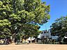 周辺：【大杉公園】名鉄瀬戸線尼ケ坂駅から徒歩約5分、ブランコやすべり台などの遊具があり、公衆トイレが設置されています。近くに小学校、お寺があります。 200m