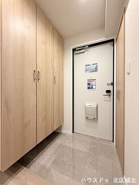 シューズボックス完備。いつでもスッキリ片付く玄関スペースです。