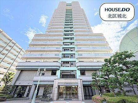 25階建てのマンションです。名古屋市名城線/志賀本通まで徒歩2分、名古屋市名城線/黒川まで徒歩9分の好立地です♪