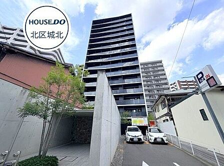 【2020年築】名古屋駅徒歩9分。ペットと暮らせる15階建マンションです。