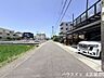 その他：【南側前面道路】幅員約7.0ｍ前面道路。街並みが開放的で圧迫感がありません。引っ越しトラックなど大きな車も余裕をもって通行することができます。