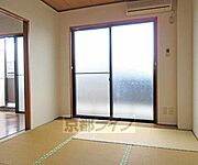 落ち着く畳のお部屋です