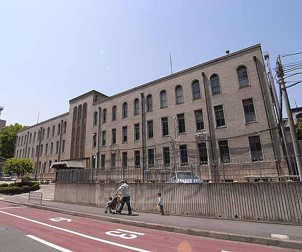 画像24:京都府警察本部まで956m 京都府警の中心。京都府警本部です。