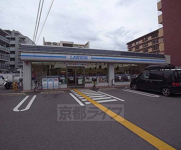 画像26:ローソン太秦北路町店まで1000m 丸太町通り沿いにあり、駐車場も完備