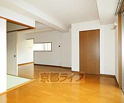 ＴＡＭ’Ｓ　ＣＯＵＲＴ 105 1階3LDKのリビング/ダイニング