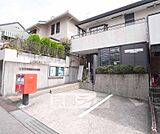京都深草大亀谷郵便局まで344m 少し山手の町の郵便局。ガレージございます。