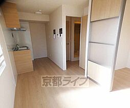 JR山陰本線 嵯峨嵐山駅 徒歩18分の賃貸アパート 3階1LDKのリビング/ダイニング