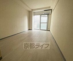 ラリティ田中 105 1階1Kのリビング/ダイニング