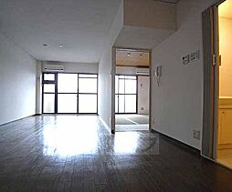 京阪本線 丹波橋駅 徒歩5分の賃貸マンション 1階2LDKのリビング/ダイニング