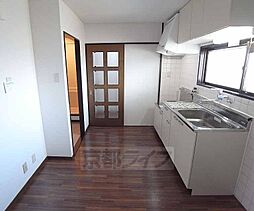 パレ中久世II 4階2DKのリビング/ダイニング