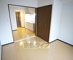 京阪本線 丹波橋駅 徒歩5分の賃貸マンション 1階1DKのリビング/ダイニング