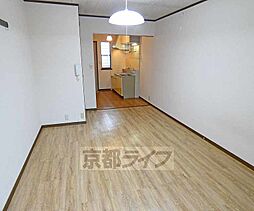 京阪本線 丹波橋駅 徒歩3分の賃貸アパート 2階1Kのリビング/ダイニング