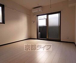 京阪本線 丹波橋駅 徒歩9分の賃貸マンション 1階1Kのリビング/ダイニング