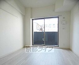 阪急京都本線 西院駅 徒歩11分の賃貸マンション 4階1Kのリビング/ダイニング