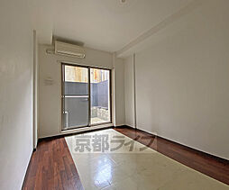 阪急京都本線 西院駅 徒歩3分の賃貸マンション 1階1Kのリビング/ダイニング