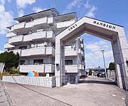 建物入り口も立派です。